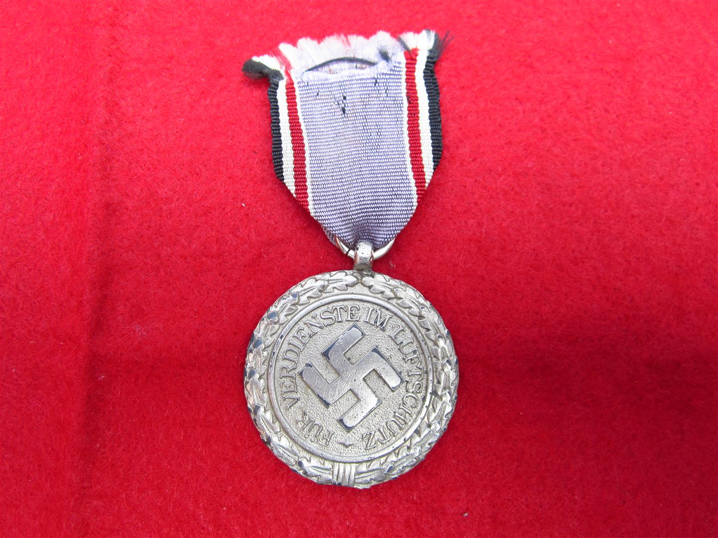 WW2 German Luftschutz Medal